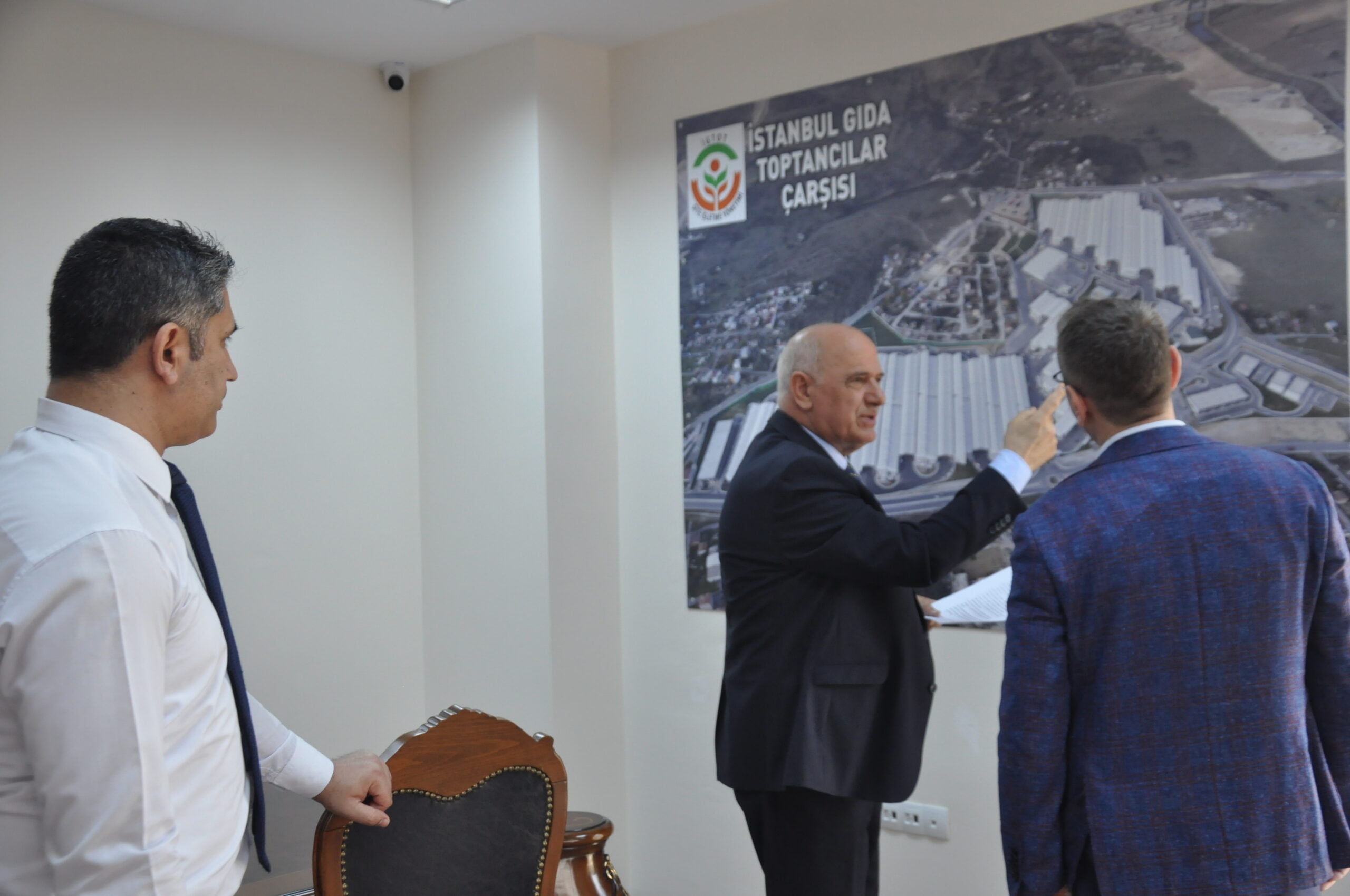 Başakşehir Belediye Başkanı Yasin Kartoğlu İstanbul Gıda Toptancılar Çarşısı Kooperatifi (İgtot)Başkanı Mustafa Karlı’Yı Makamında Ziyaret Etti.