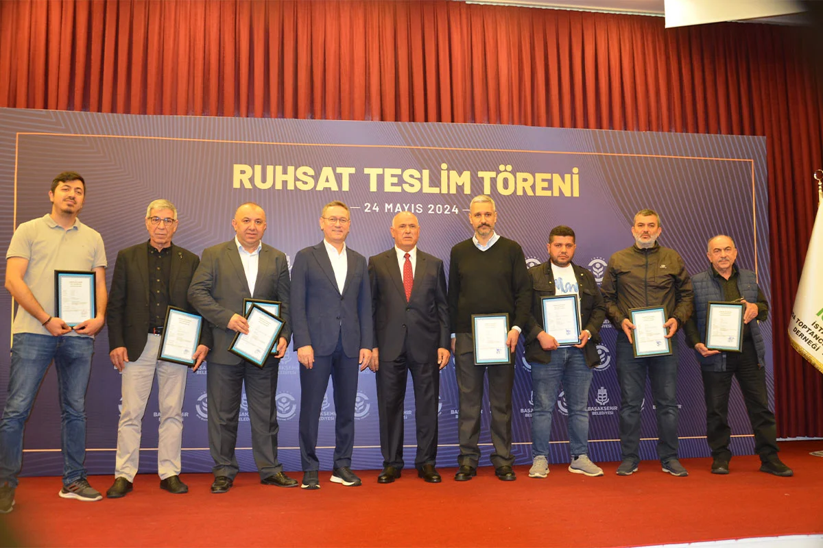 BAŞAKŞEHİR BELEDİYESİNİN DÜZENLEMİŞ OLDUĞU RUHSAT TESLİM TÖRENİ İGTOT KONFERANS SALONUNDA GERÇEKLEŞTİ.