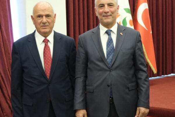 İGTOT Başkanımız Sayın Mustafa Karlı'nın ev sahipliğinde; Ticaret Bakanımız Sayın Prof. Dr. Ömer Bolat, Bakan Yardımcımız Mahmut Gürcan, Başakşehir Kaymakamımız Cemil Özgür Öneği, Başakşehir Belediye Başkanımız Yasin Kartoğlu ve AK Parti Başakşehir İlçe Başkanı Sabahattin Kıyas, ziyarette bulundu.