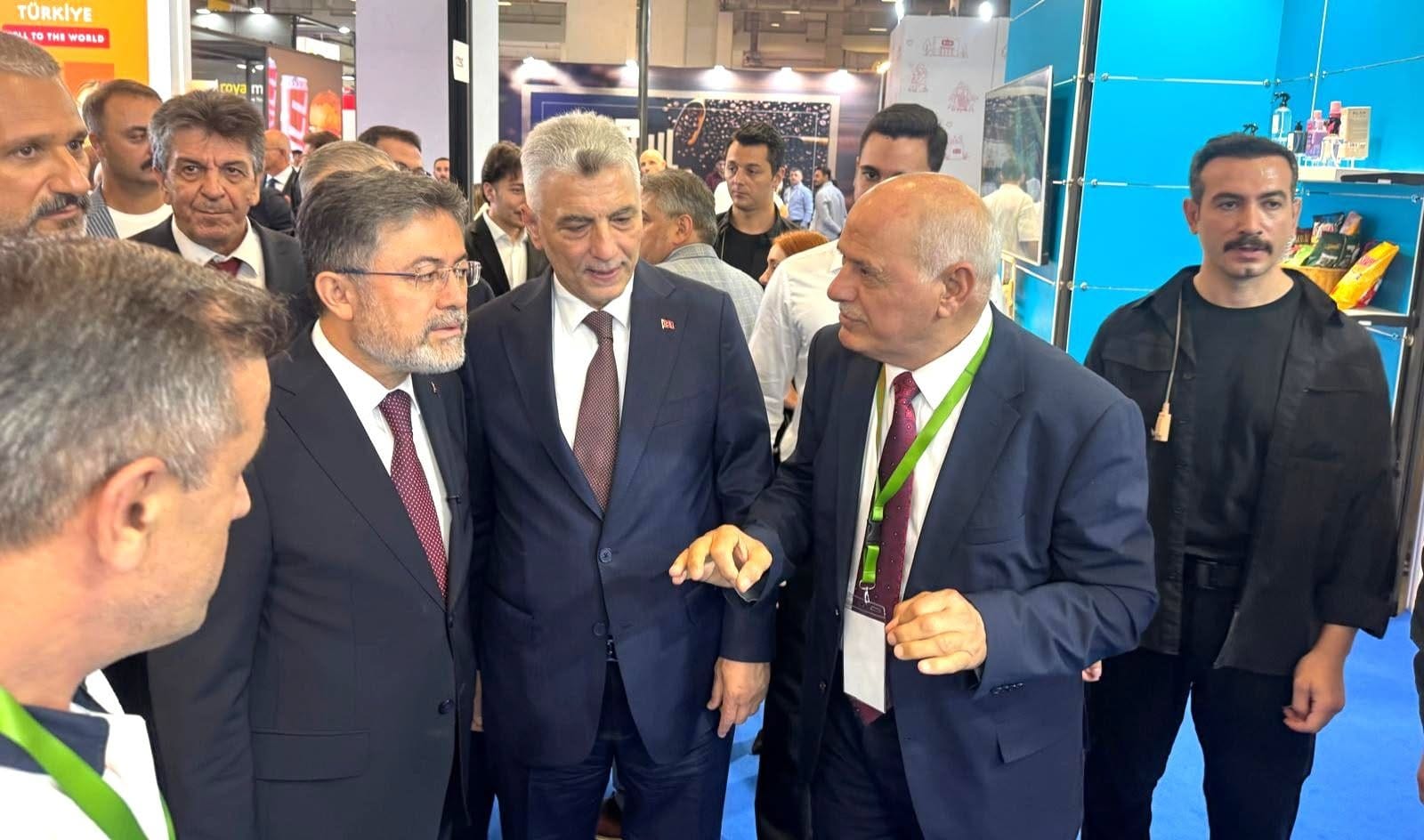 TARIM VE ORMAN BAKANI İLE TİCARET BAKANI İGTOT STANDIMIZI ZİYARET ETTİLER